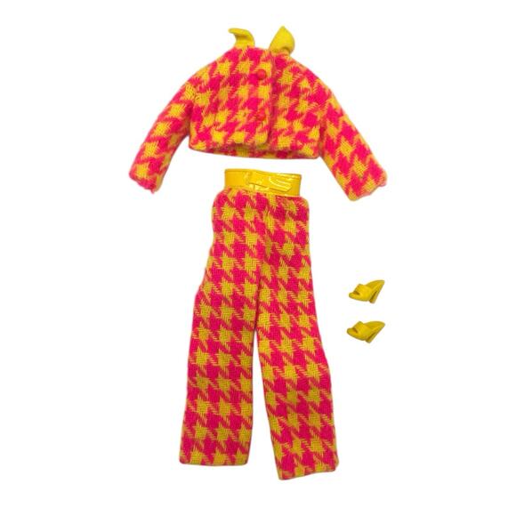 Vintage Barbie Check the Suit Outfit 1970-71 Sweater Pants & Shoes GUC - Picture 3 of 9
